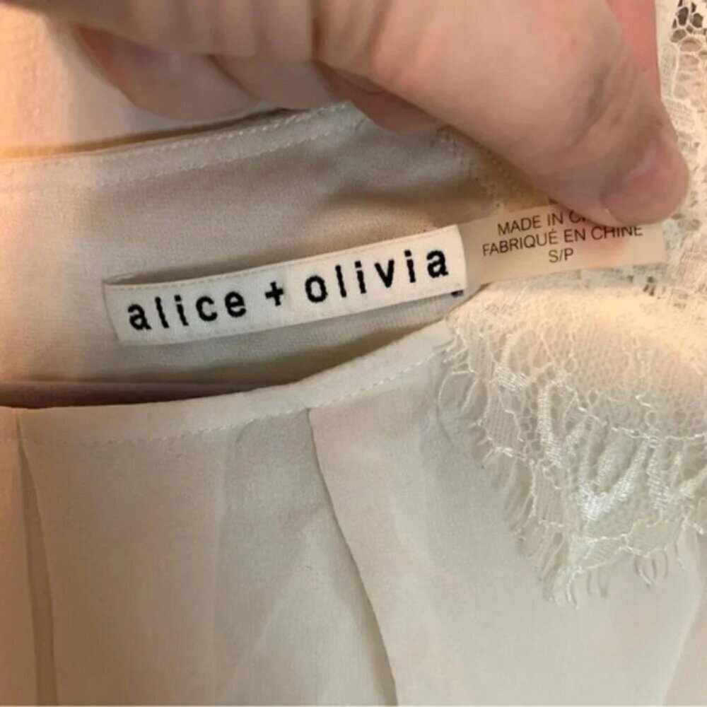 Alice + Olivia Lace 100% Silk Blouse S - Picture 4 of 11
